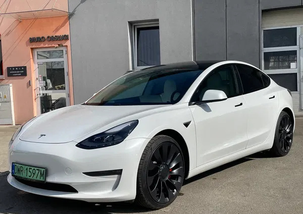 śląskie Tesla Model 3 cena 182500 przebieg: 18850, rok produkcji 2021 z Wrocław